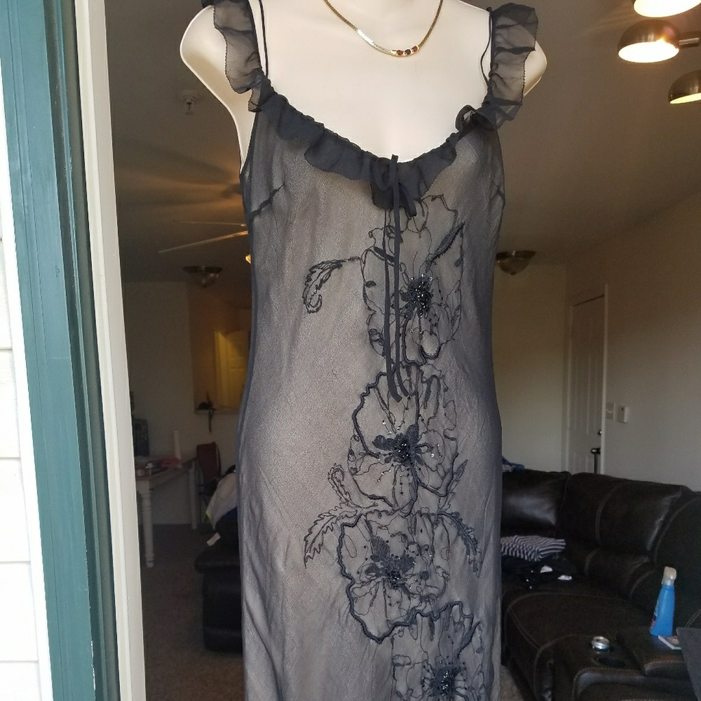 NWT Laundry by Shelli Segal formal gown in black